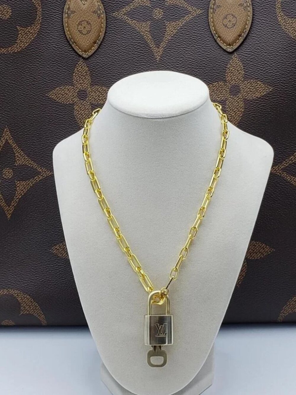 Authentic Louis Vuitton Gold Padlock w/Unbranded Stainless Steel Chain Necklace - Picture 2 of 9